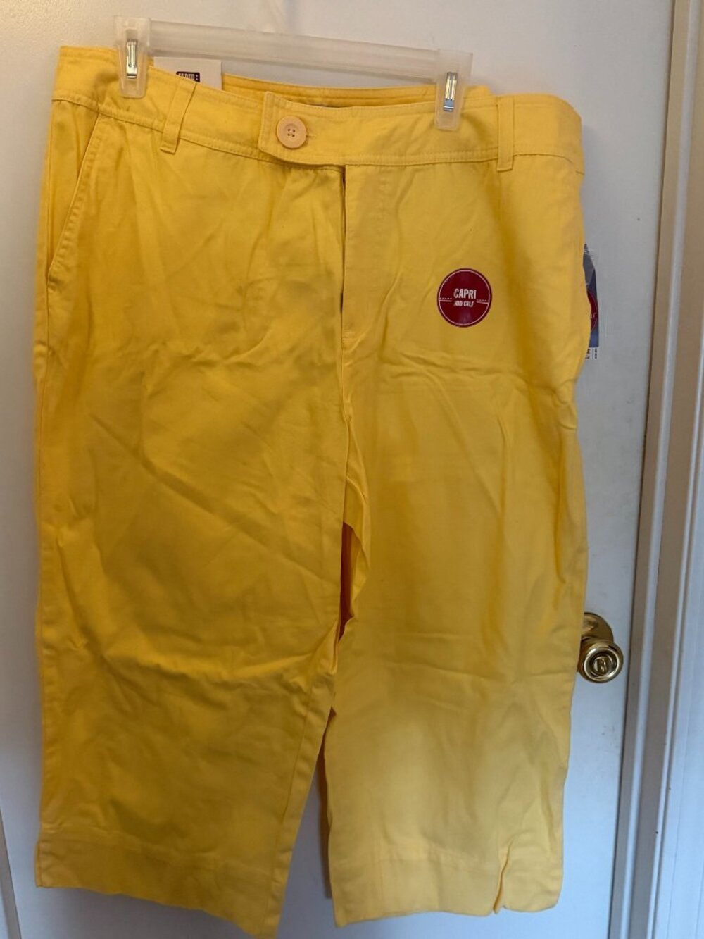 Faded Glory Canary Yellow Capris W 18W